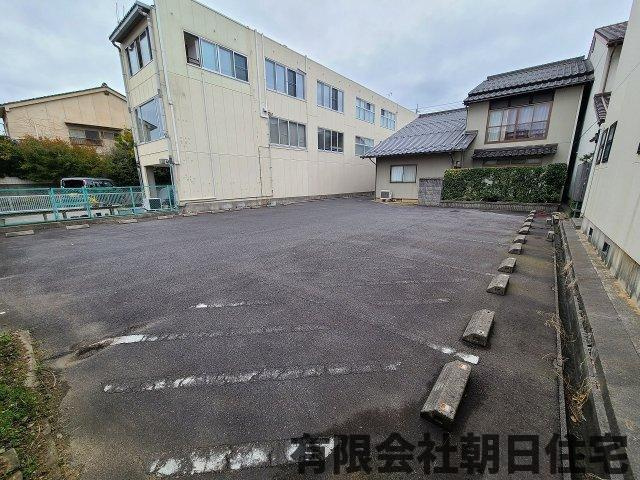 【駐車場】 | 南田町 中古戸建 5DK  土地169.43坪 6,520万円 | 駐車場の用意があります