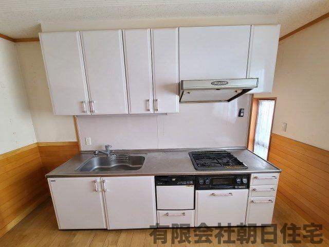 【キッチン】 | 南田町 中古戸建 5DK  土地169.43坪 6,520万円 | 使いやすいキッチンです