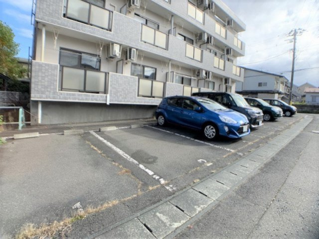 グリーンステージみたけの駐車場