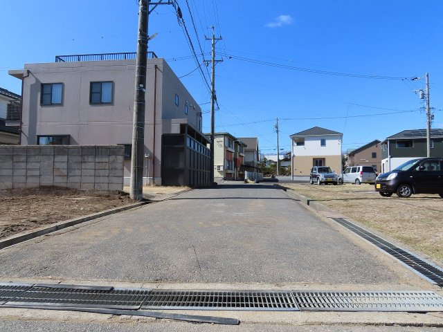 笹賀　売土地の前面道路含む現地写真
