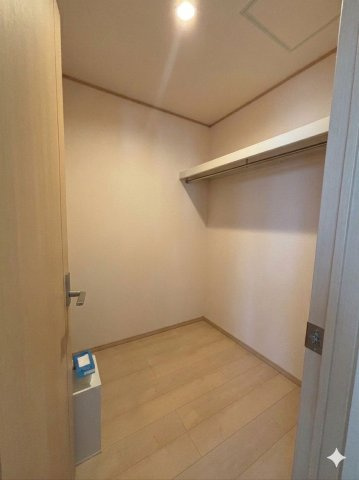 野田市山崎　中古戸建　平成26年築の収納|ご家族暮らしになると増える荷物もらくらく収納！大型ウォークインクローゼット完備♪							
