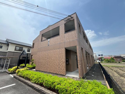 【外観】 | アイ・ディール | 外観写真（昼）