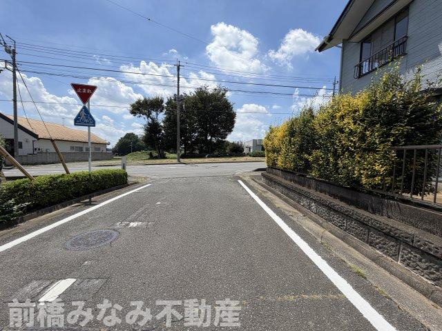 【中古】前橋市鶴が谷町　５Kの前面道路含む現地写真|前面道路含む現地写真です