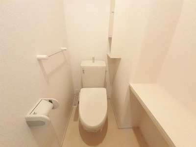 【トイレ】 | ラ・クレール・メゾン | シンプルで使いやすいトイレです