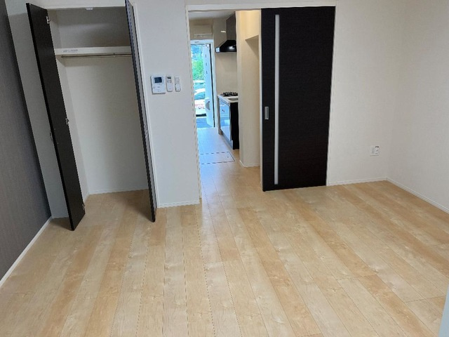 多摩区菅野戸呂 新築工事の洋室