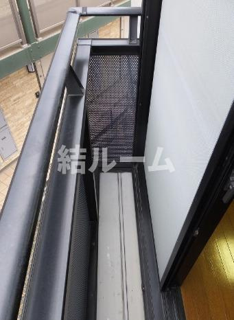 新宿区西落合２丁目のアパートのバルコニー