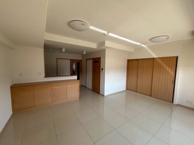 マルイローズガーデンの居間・リビング