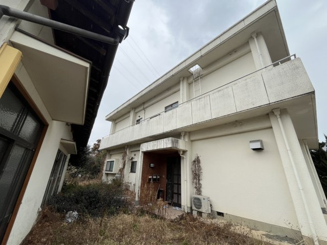 四国中央市土居町中古住宅【500】土地207.10坪　建物63.14坪の外観