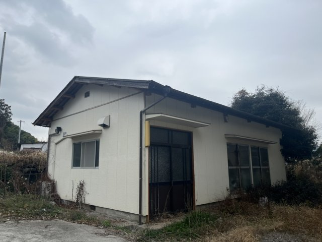 四国中央市土居町中古住宅【500】土地207.10坪　建物63.14坪の外観