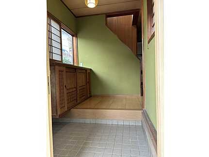 広島市佐伯区藤の木1丁目　中古一戸建ての玄関