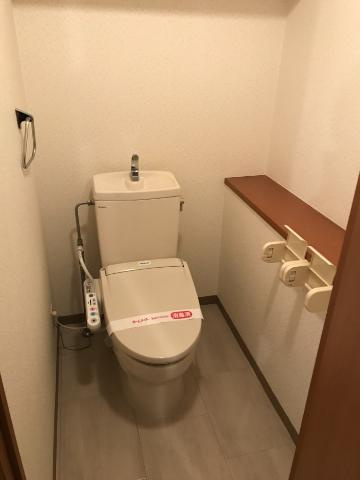 フォレストークイーストのトイレ|シャワー付トイレ
