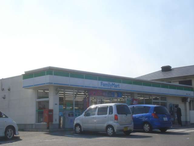 フォレストークイーストの周辺|ファミリーマートまで750ｍ