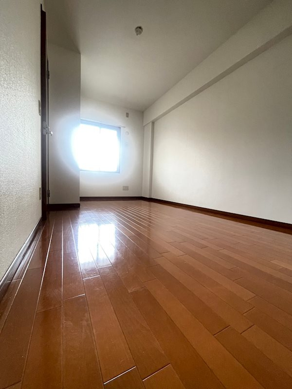 レジディア三宮東の寝室