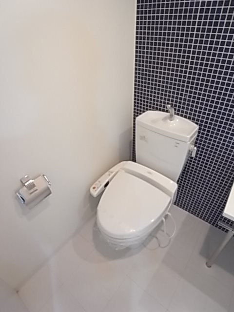 レジディア神戸磯上のトイレ