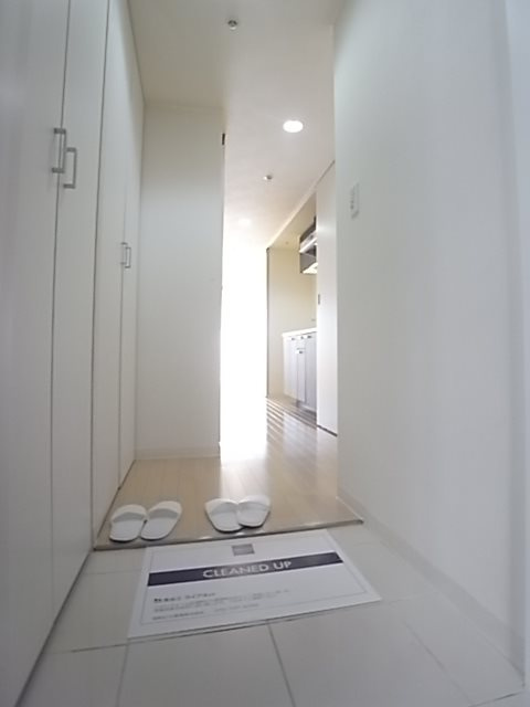 レジディア神戸磯上の玄関