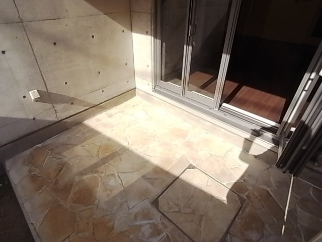 コム・クレール西宮北口のバルコニー