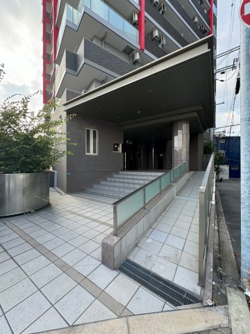 エステムプラザ難波WESTリバークロスのエントランス|エントランスです