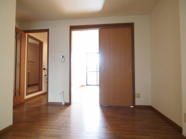 ガーデンハイム今古賀の内装