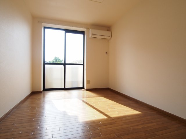 ガーデンハイム今古賀の内装