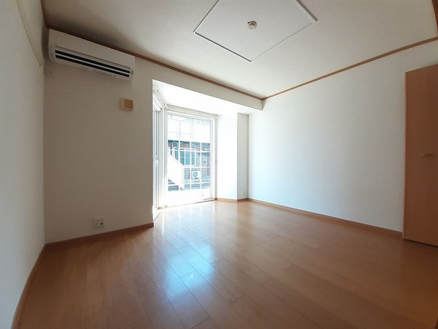 パエーゼの居間・リビング