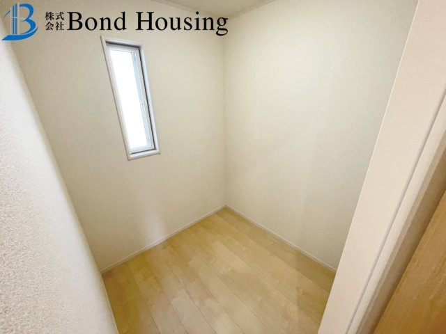  100万円分リフォーム選択可 駐車並列2台 玉津町高津橋 良質戸建の洋室