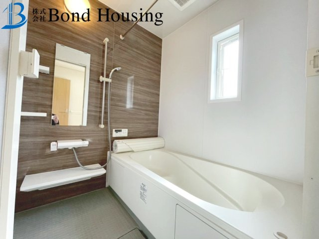  100万円分リフォーム選択可 駐車並列2台 玉津町高津橋 良質戸建の浴室