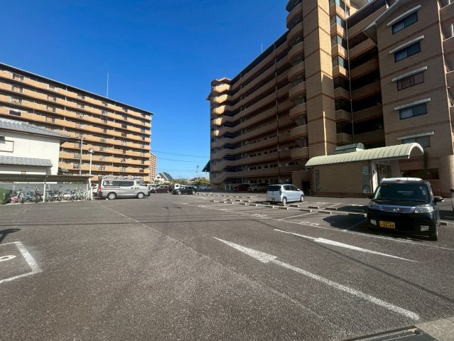 マルイマーガレットの駐車場