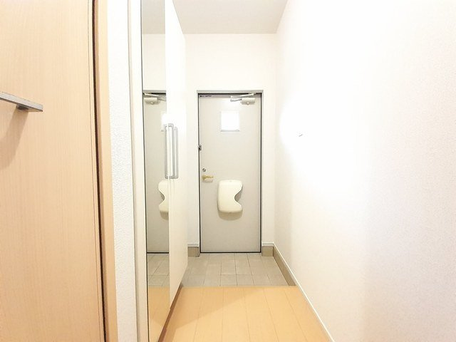 レインボーヒルズ愛坂Ⅱの玄関