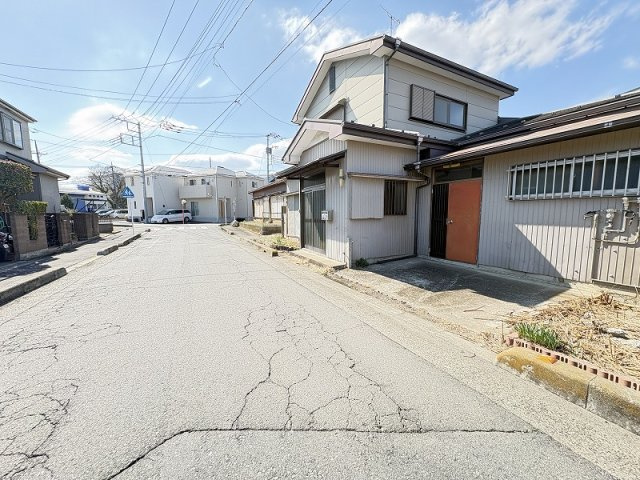 【前面道路含む現地写真】 | 志木市下宗岡4丁目　建築条件なし売地　全1区画　(志木本店) | 現地（3月16日）撮影／整形地につき、プランニングしやすく自由度の高い敷地。