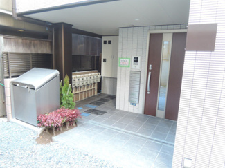 【エントランス】