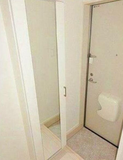 板橋区小茂根１丁目のアパートの玄関