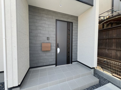 【玄関】 | リーブルガーデン岩国市今津町3丁目