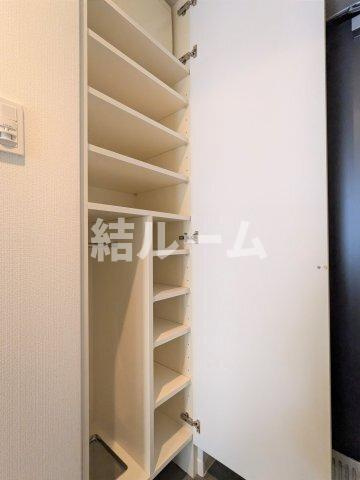 板橋区高島平７丁目の賃貸マンションの玄関