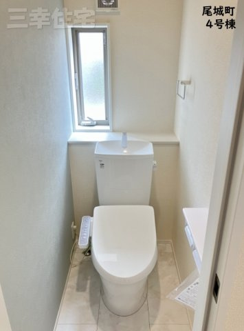 碧南市尾城町のトイレ|2階のシャワートイレ。寝ていても近くにあるから安心です