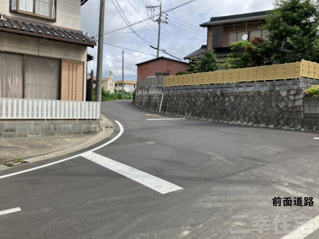 碧南市尾城町の前面道路含む現地写真|前面道路
