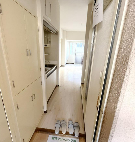 コーポアルプの玄関