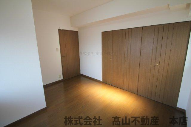 ロワールマンション東郷駅前の洋室|内装については現状優先となります。