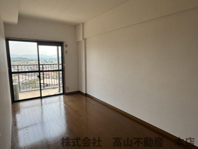 ロワールマンション東郷駅前の居間・リビング|内装については現状優先となります。