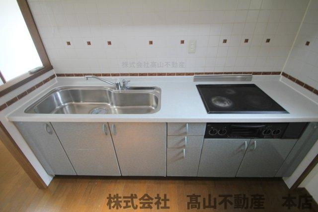 ロワールマンション東郷駅前のキッチン|内装については現状優先となります。