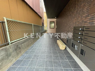 【エントランス】 | カーサ　セレーノ | ゆとりのあるエントランスです