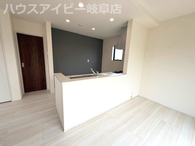 【居間・リビング】の画像
