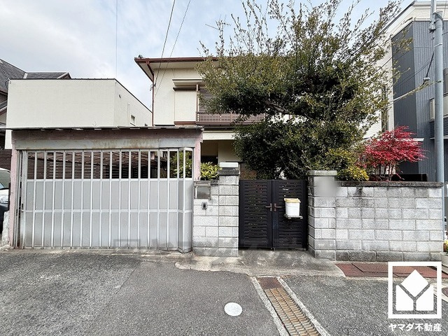 西宮市苦楽園一番町の外観|シンプルで飽きのこない設計が、暮らしに余白をもたらします。