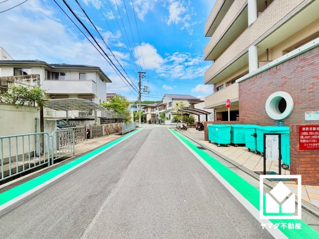 ロイヤル西宮門戸ウエストガーデンの周辺|安心・安全な暮らしをサポートするオートロックシステムを備えています。
