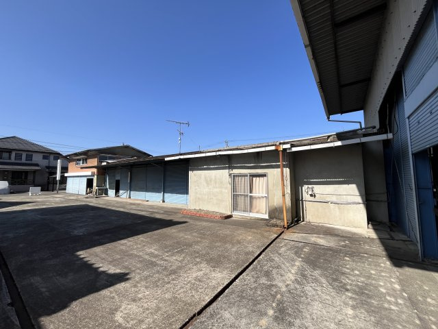 【駐車場】 | 太郎坊町貸工場（倉庫）