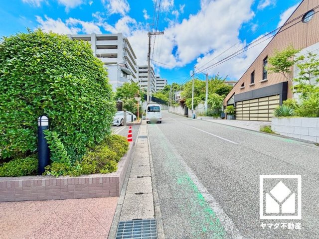 藤和甲陽園東山ホームズの周辺|安心・安全な暮らしをサポートするオートロックシステムを備えています。
