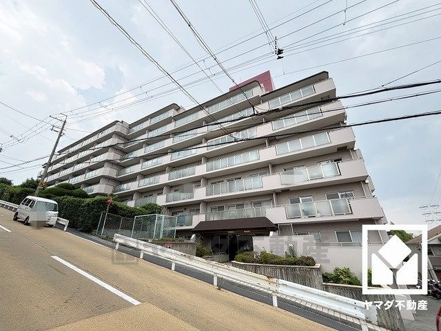 シーアイマンション夙川広田の外観|洗練されたデザインと堅牢な造り。美しさと安心を兼ね備えた、心地よい住まい。