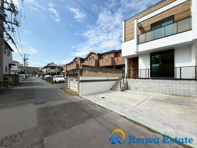新築戸建　茅ヶ崎市東海岸南3丁目の前面道路含む現地写真