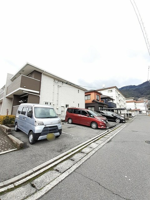 アンフレッチェの駐車場|駐車場