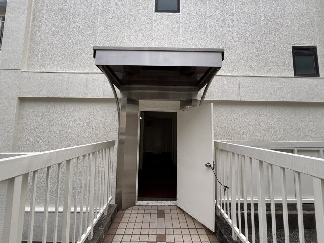 コボリマンション夙川老松台Ｄ棟のその他|阪急甲陽線「苦楽園口」駅まで徒歩17分の立地。毎日の通勤・通学だけでなく、休日のお出かけまで利便性に優れています。