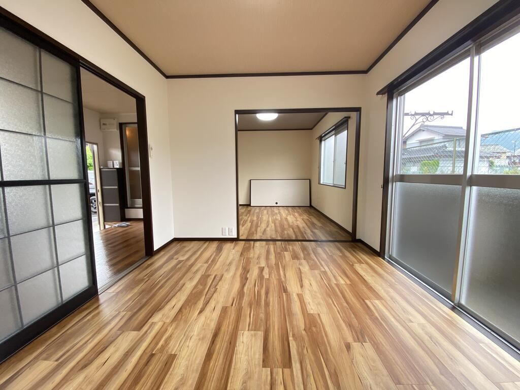 アーバンライフ本町の駐車場|全居室照明器具完備しています☆
